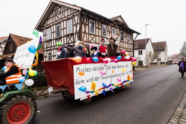 faschingsumzug-2015-27-20150217-102461918649B0E69C-EF48-8910-C300-3E478AEF4164.jpg