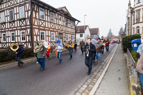 faschingsumzug-2015-3-20150217-1749918030606F2450-7123-1612-ACB9-38792E101A8B.jpg