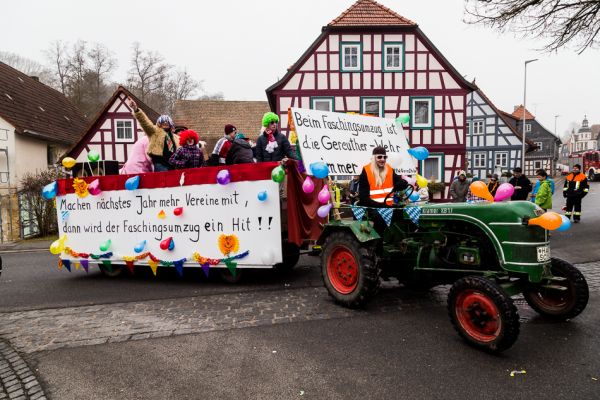 faschingsumzug-2015-41-20150217-12572535814C7542C7-6700-FFC3-D866-773C1FB8003A.jpg